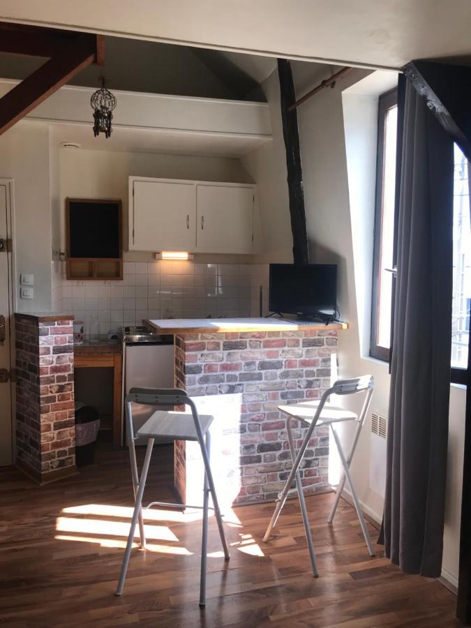 Appartement En Duplex Situe A La Limite Tours Saint-Pierre-des-Corps Exterior photo